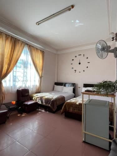 Queen Room with Garden View