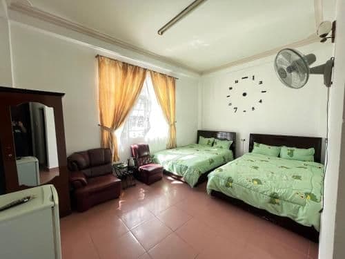 Queen Room with Garden View