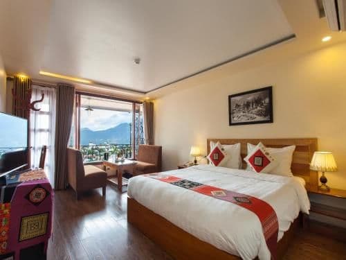 Deluxe Double or Twin Room with Mountain View