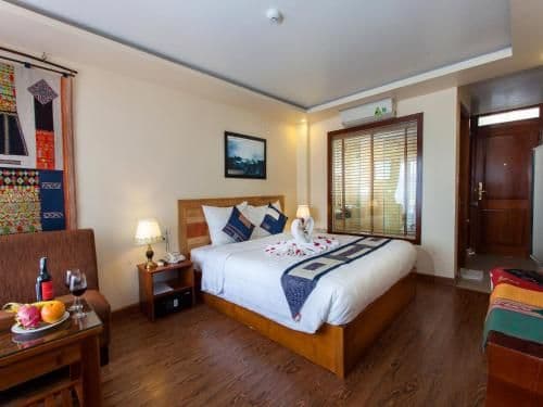 Deluxe Double or Twin Room with Mountain View
