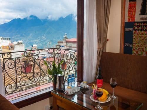 Deluxe Double or Twin Room with Mountain View