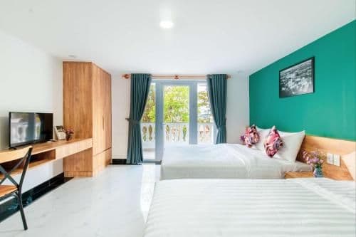 Deluxe Family Room