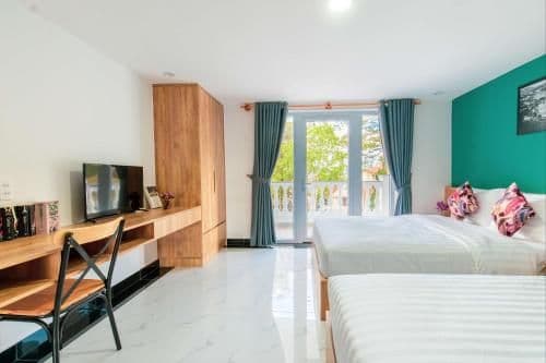 Deluxe Family Room