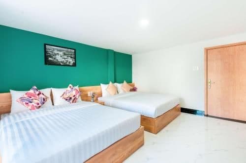 Deluxe Family Room