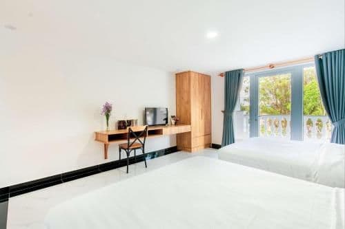 Deluxe Family Room