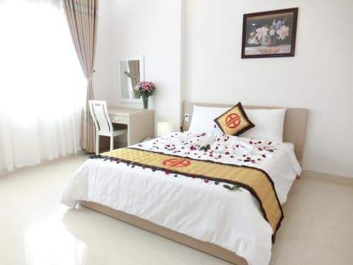 Deluxe Double Room (2 Adults + 1 Child)