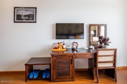 Standard Queen Room