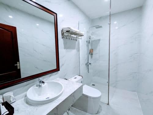 Standard Queen Room