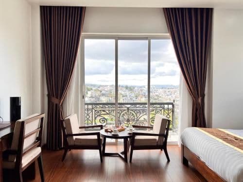 Deluxe Family Room