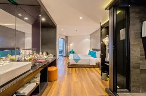 Double or Twin Room with Partial Sea View
