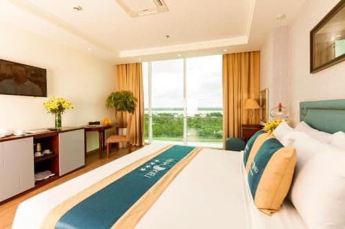 Superior Twin Room with River View