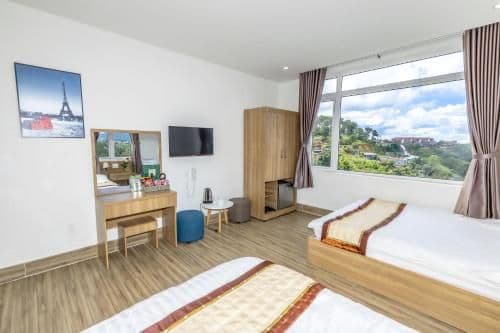 Quadruple Room with Mountain View