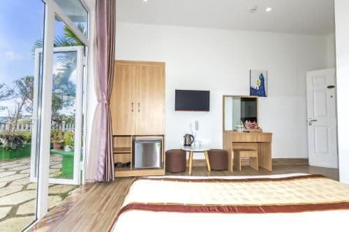 Double Room with Mountain View