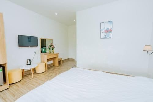 Deluxe Double Room with Balcony