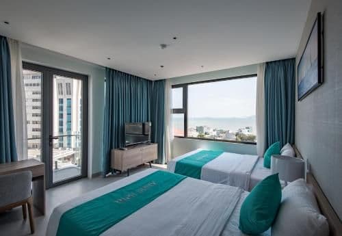 Deluxe Queen Room