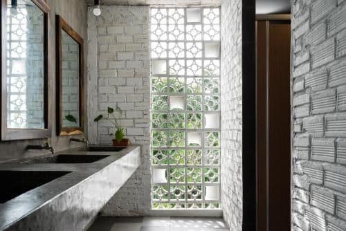 Quadruple Room with Shared Bathroom
