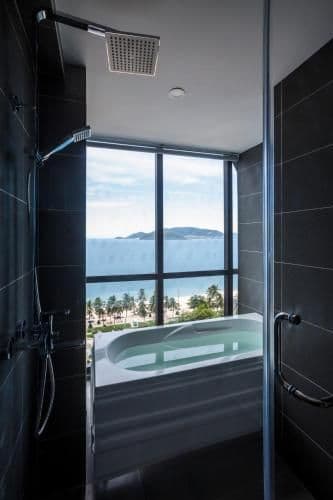 Senior Deluxe Room with Sea View