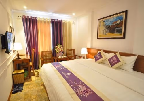 Deluxe Double or Twin Room with City View