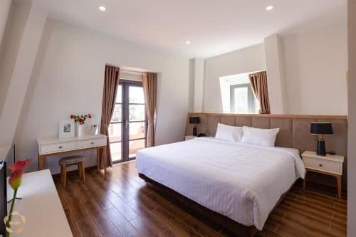 King Room with Balcony