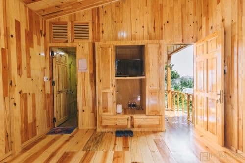 Bungalow with Patio