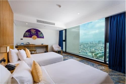Two-Bedroom Apartment with Balcony and Sea View