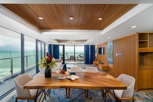 Two-Bedroom Apartment with Balcony and Sea View