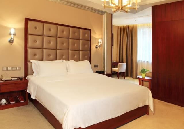 SUITE WITH VIEWS