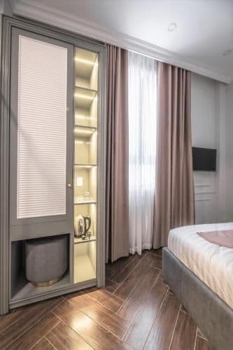Queen Room