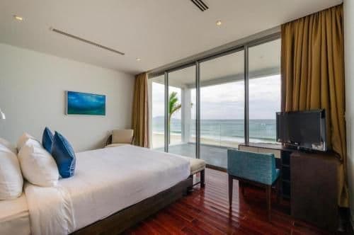 Villa with Sea View