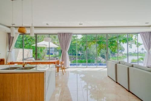 Villa with Sea View
