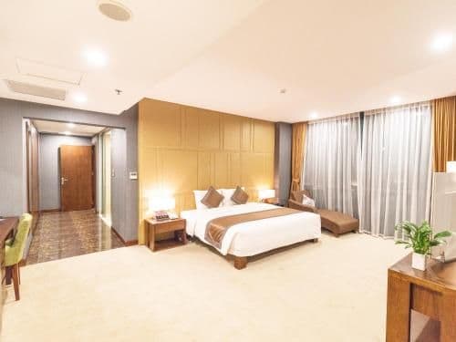 King Suite with Spa Bath