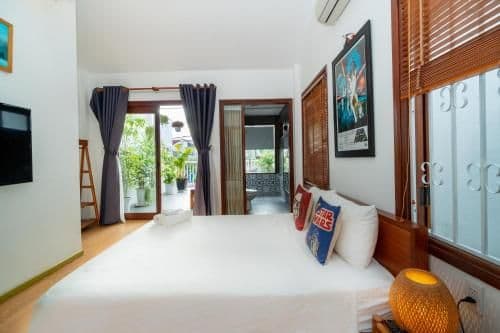 Shadyside Three-Bedroom Villa (with private pool)