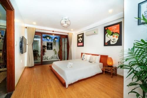 Shadyside Three-Bedroom Villa (with private pool)