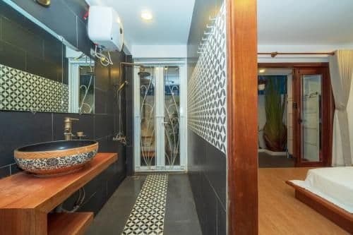 Shadyside Three-Bedroom Villa (with private pool)