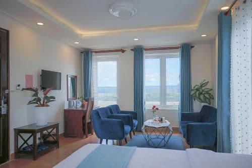 Deluxe Suite