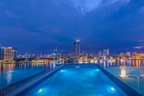 Grand Suite with Balcony - River Front