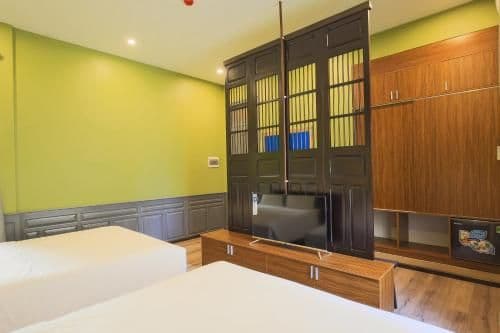Deluxe Family Room
