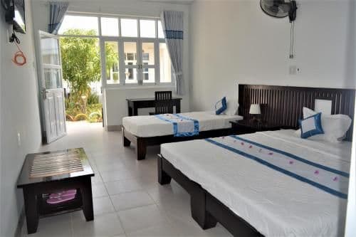 Family Room with Garden View