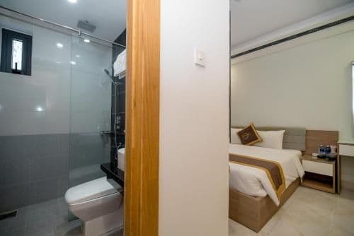 Deluxe Double Room (2 Adults + 1 Child)