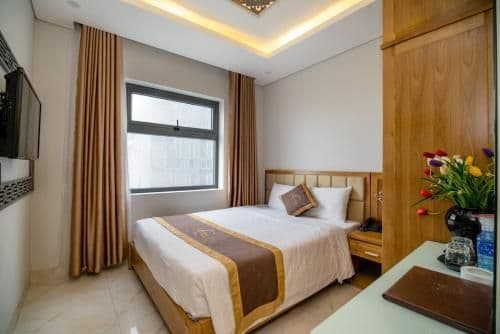 Deluxe Double Room (2 Adults + 1 Child)