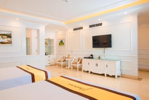 Deluxe Family Suite