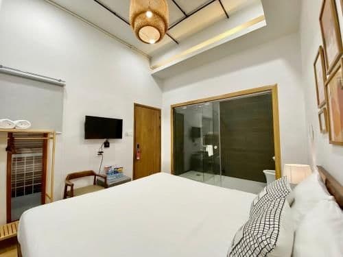 Double Room with Private Bathroom