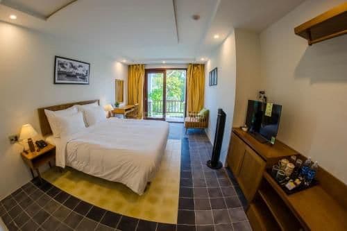 Deluxe Double or Twin Room with Pool View