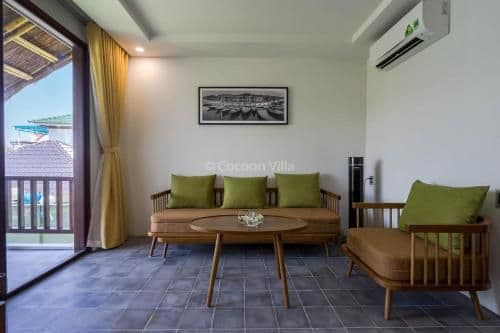 Villa with Garden View