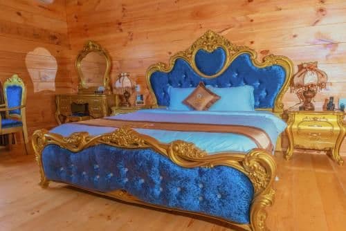 Queen Room