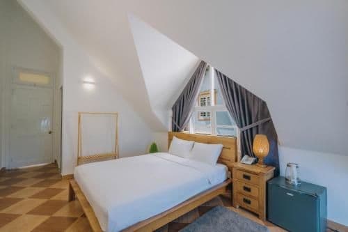 Deluxe Single Room