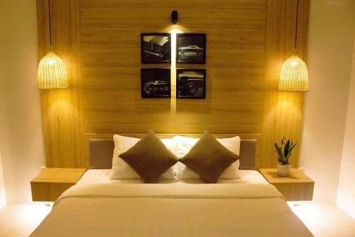 Deluxe King Room