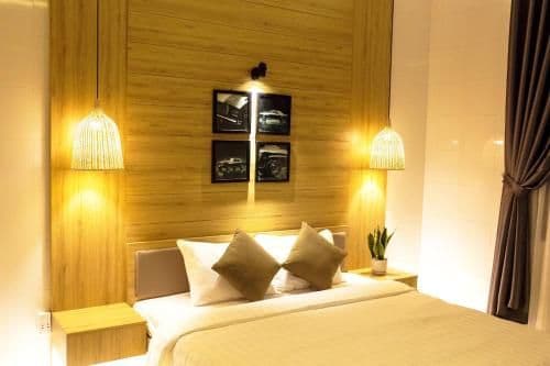 Deluxe King Room