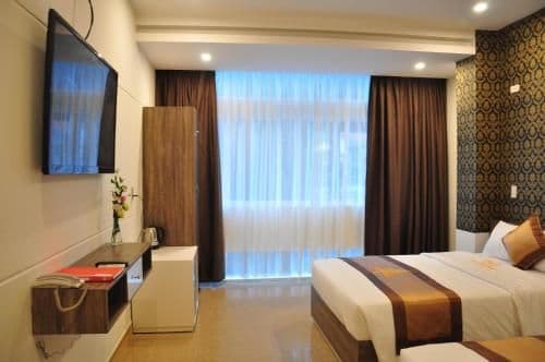 Deluxe Double or Twin Room with City View