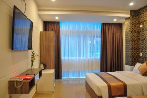 Deluxe Double or Twin Room with City View